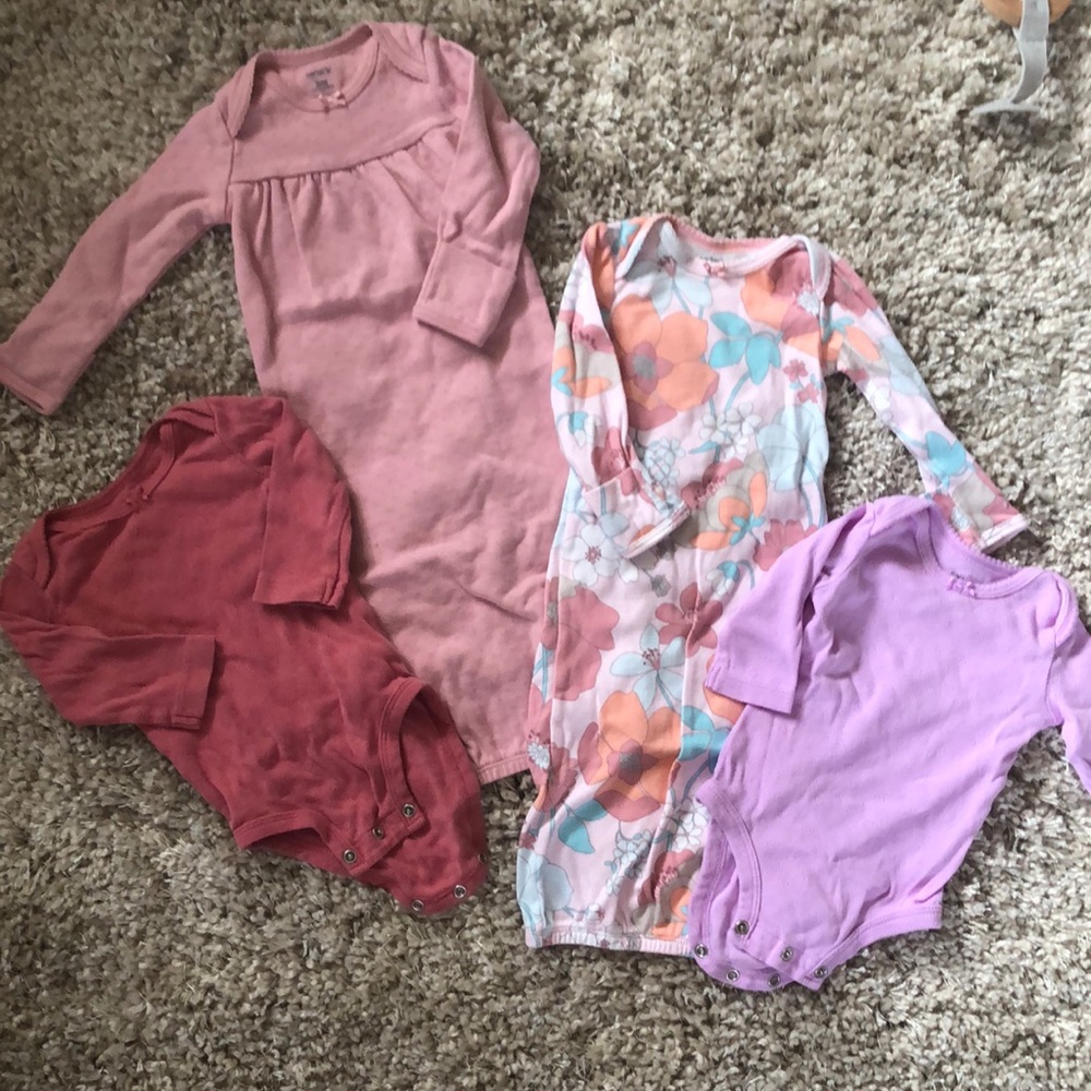 Carters, 4 pieces, long sleeved, onesies and opened bottomed sleepers